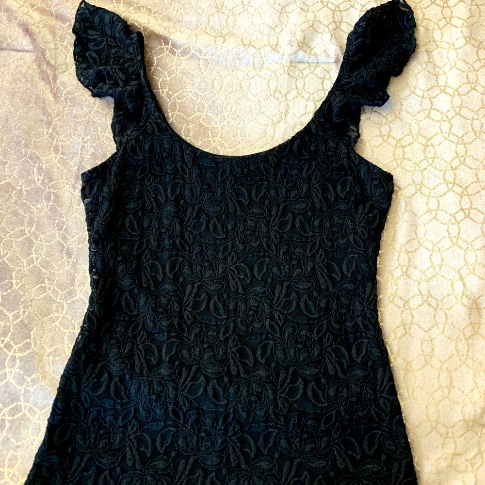 Guess black tank top. Small. EUC.